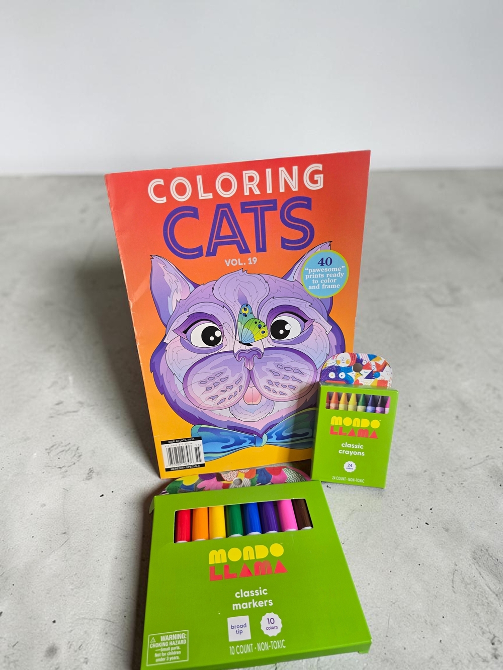 Coloring Bundle – Cats Coloring Book + Markers & Crayons